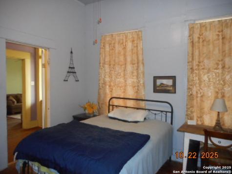 1212 Magnolia Jourdanton TX 78026