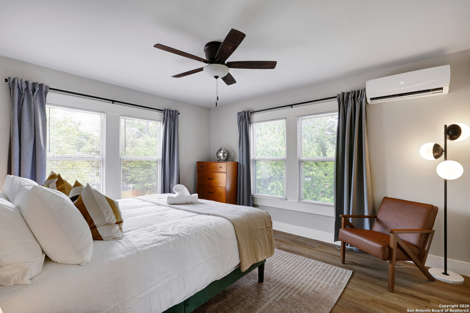 1917 W Huisache San Antonio TX 78201