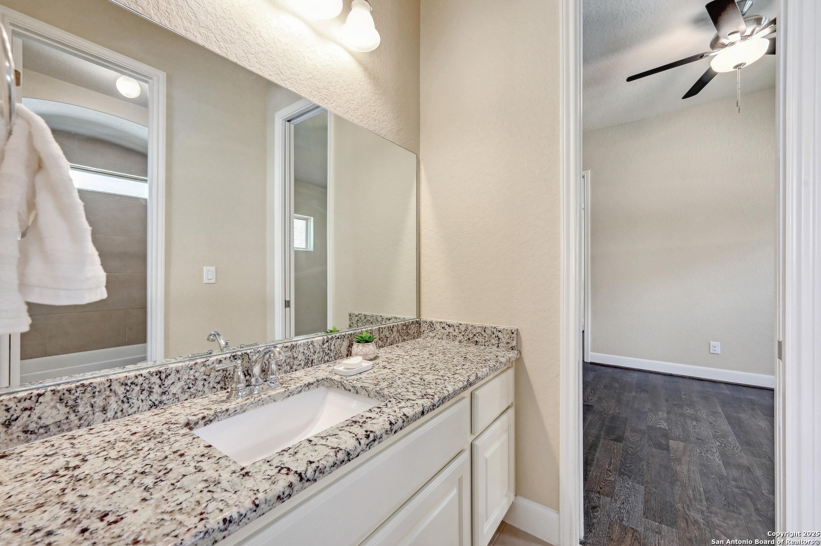 135 Escalera Boerne TX 78006