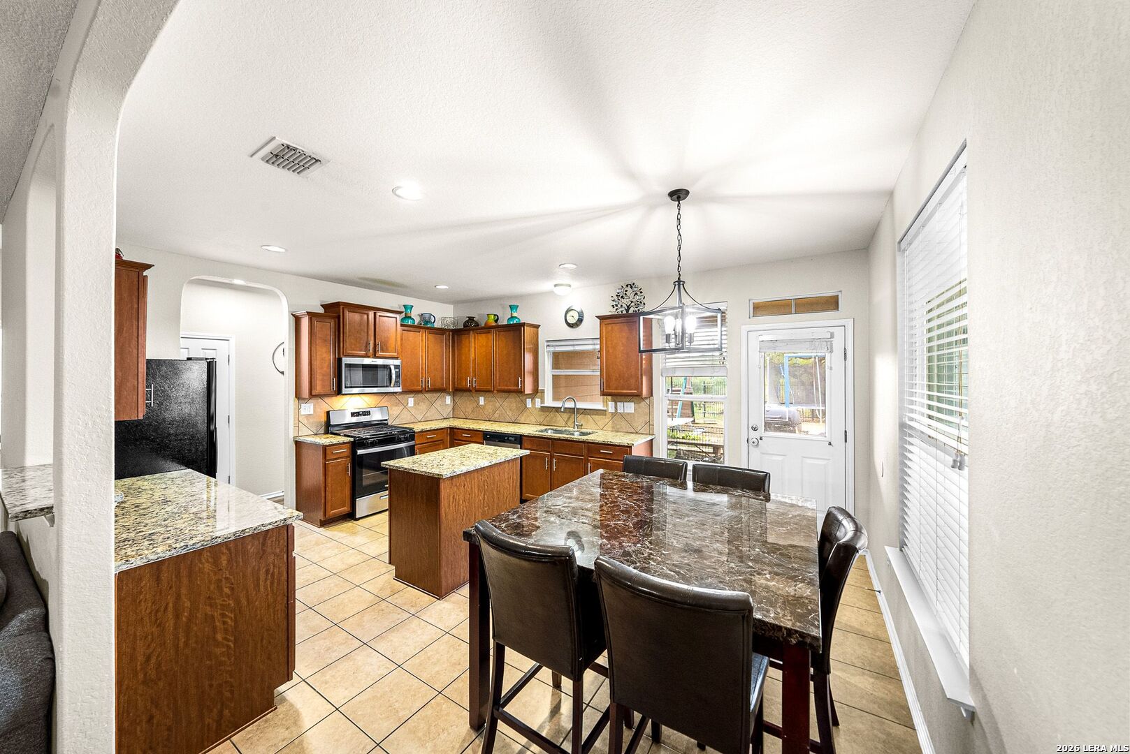 206 Reeves Garden San Antonio TX 78253