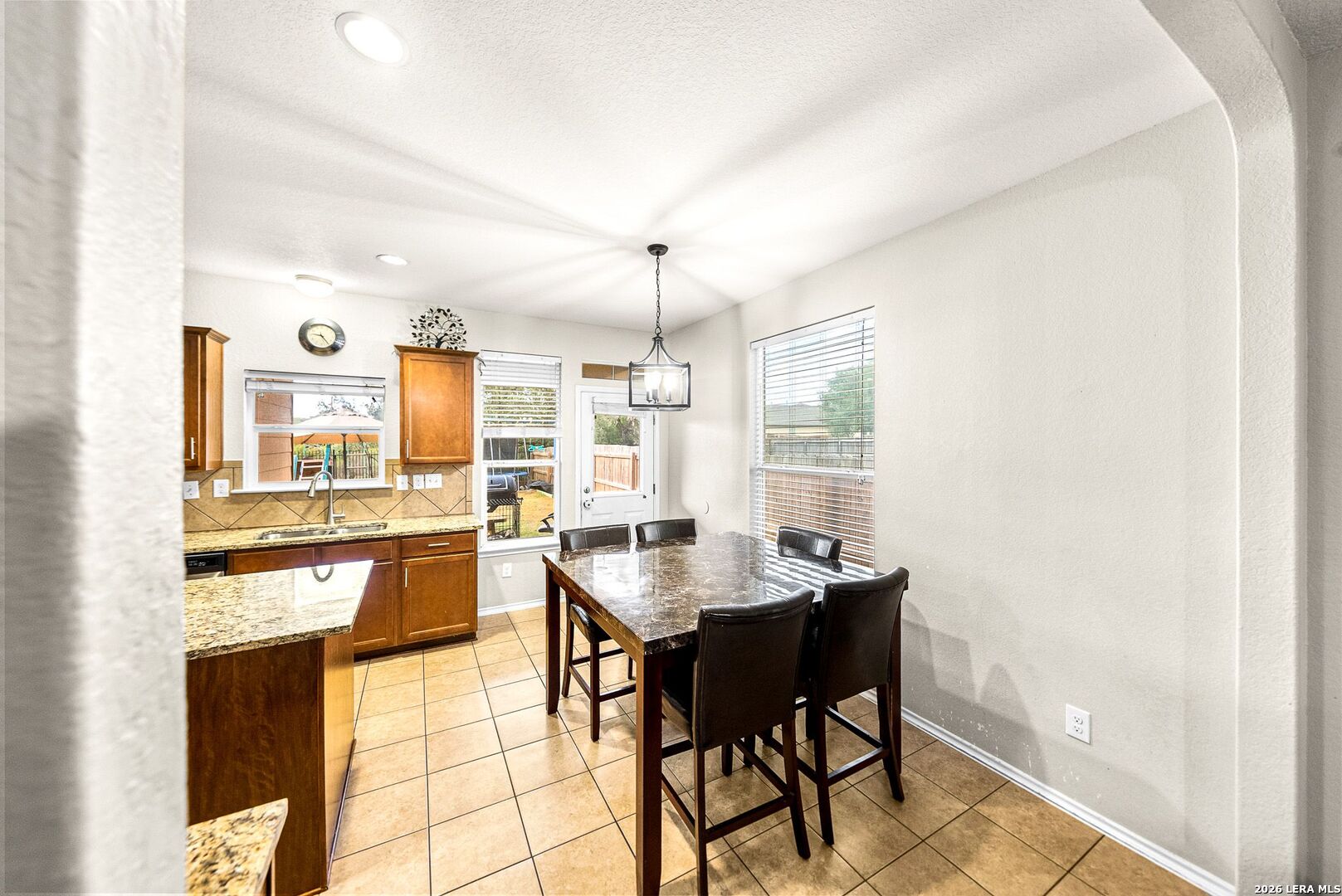 206 Reeves Garden San Antonio TX 78253