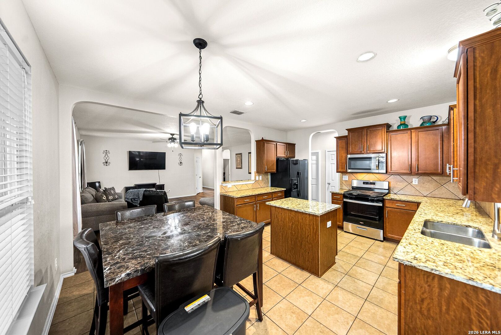 206 Reeves Garden San Antonio TX 78253