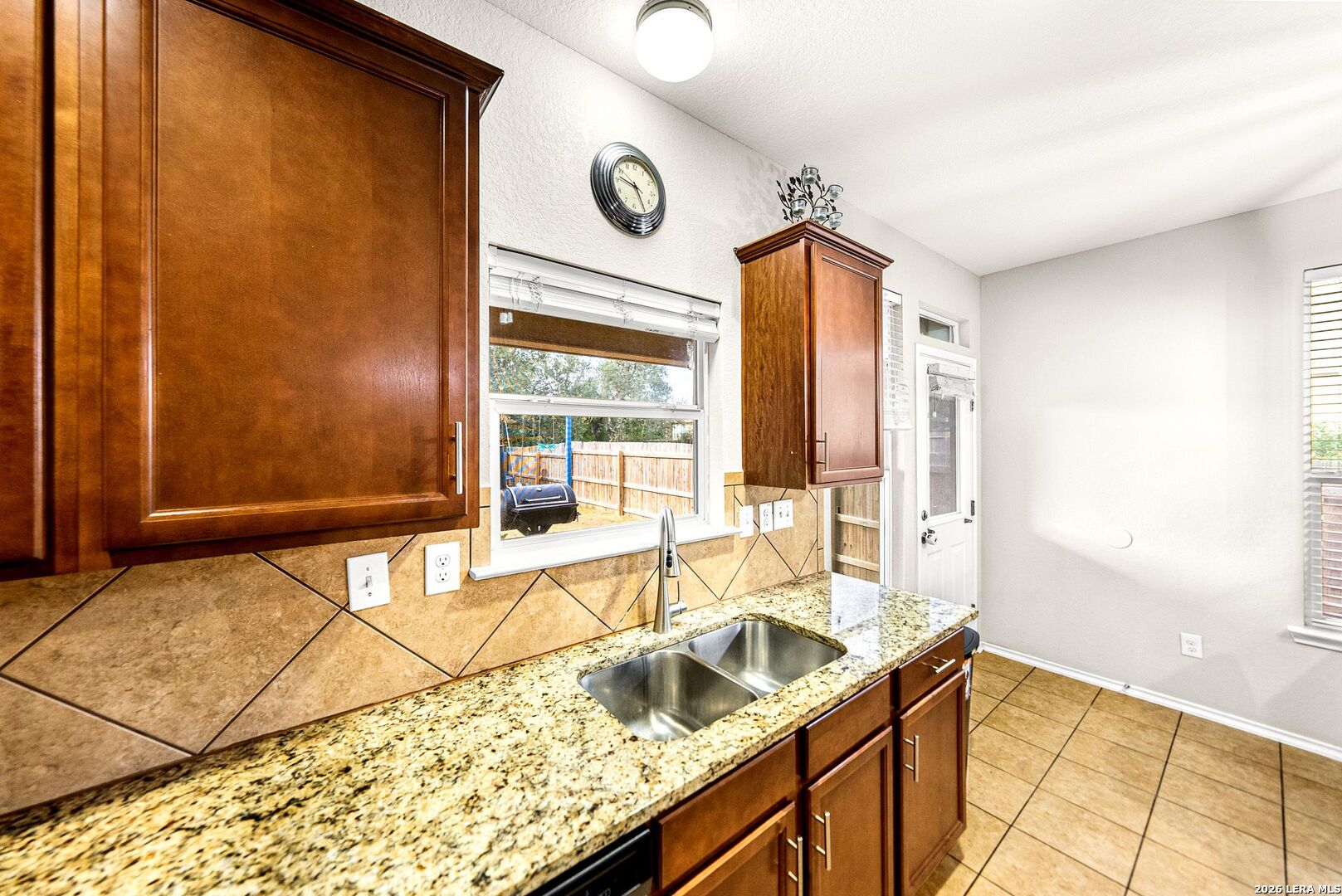 206 Reeves Garden San Antonio TX 78253