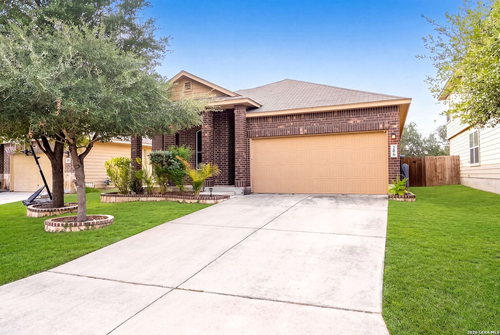 206 Reeves Garden San Antonio TX 78253