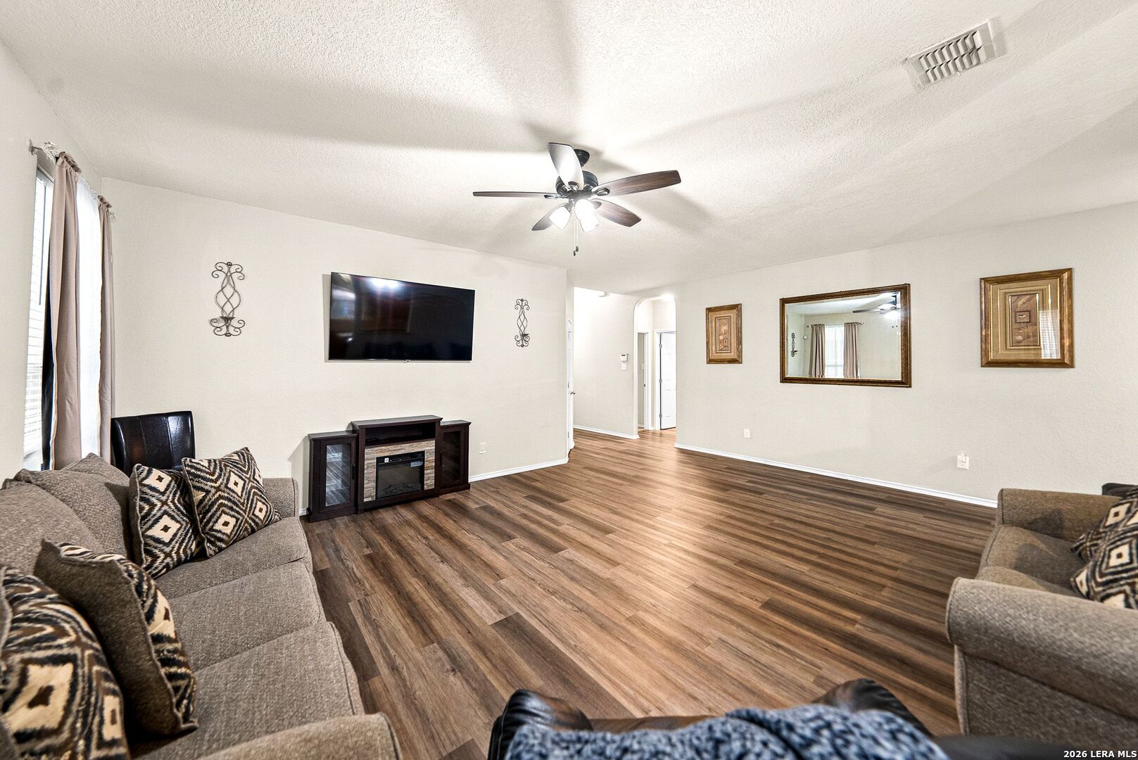 206 Reeves Garden San Antonio TX 78253