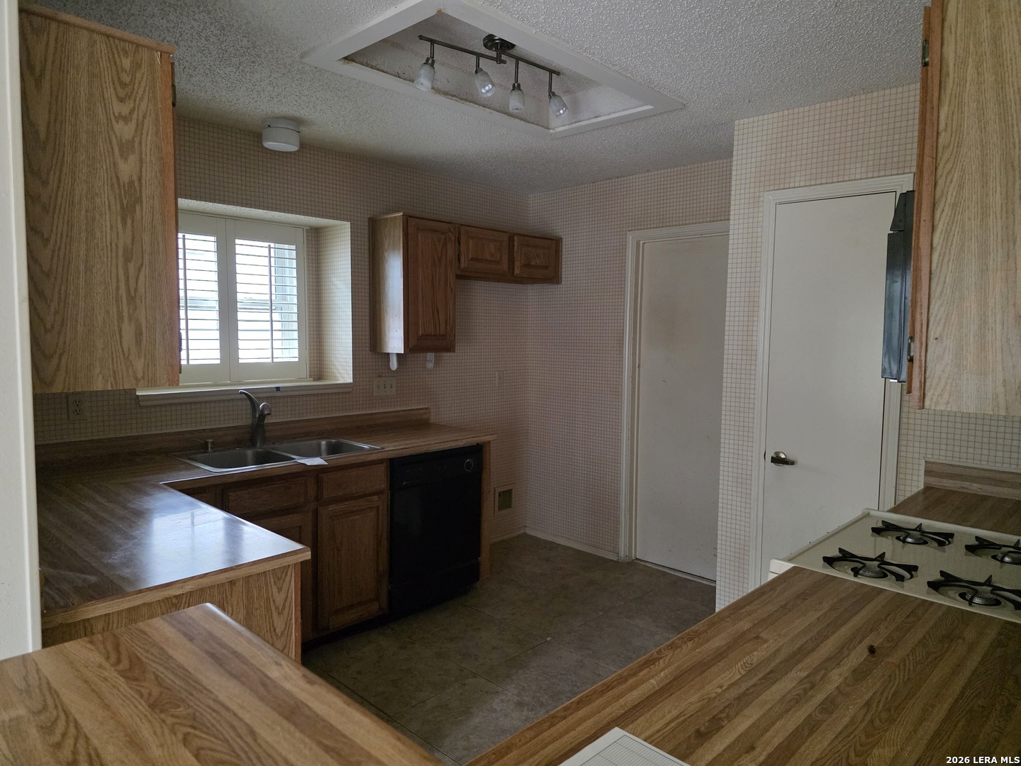 8718 Silver Quail San Antonio TX 78250