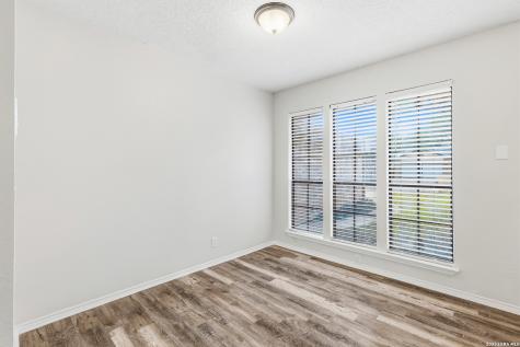13834 E Hillside Drive San Antonio TX 78249