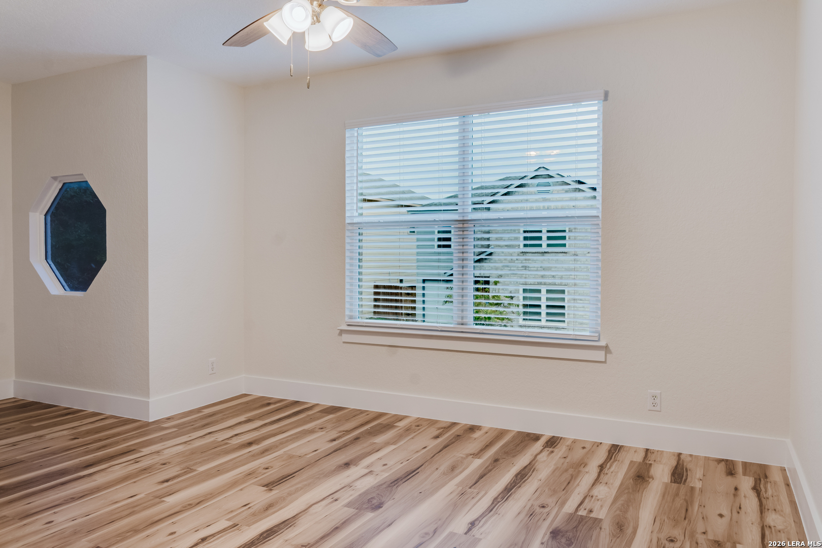 48 Weathering Creek San Antonio TX 78238