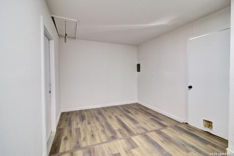 4566 Los Ranchitos Street San Antonio TX 78233