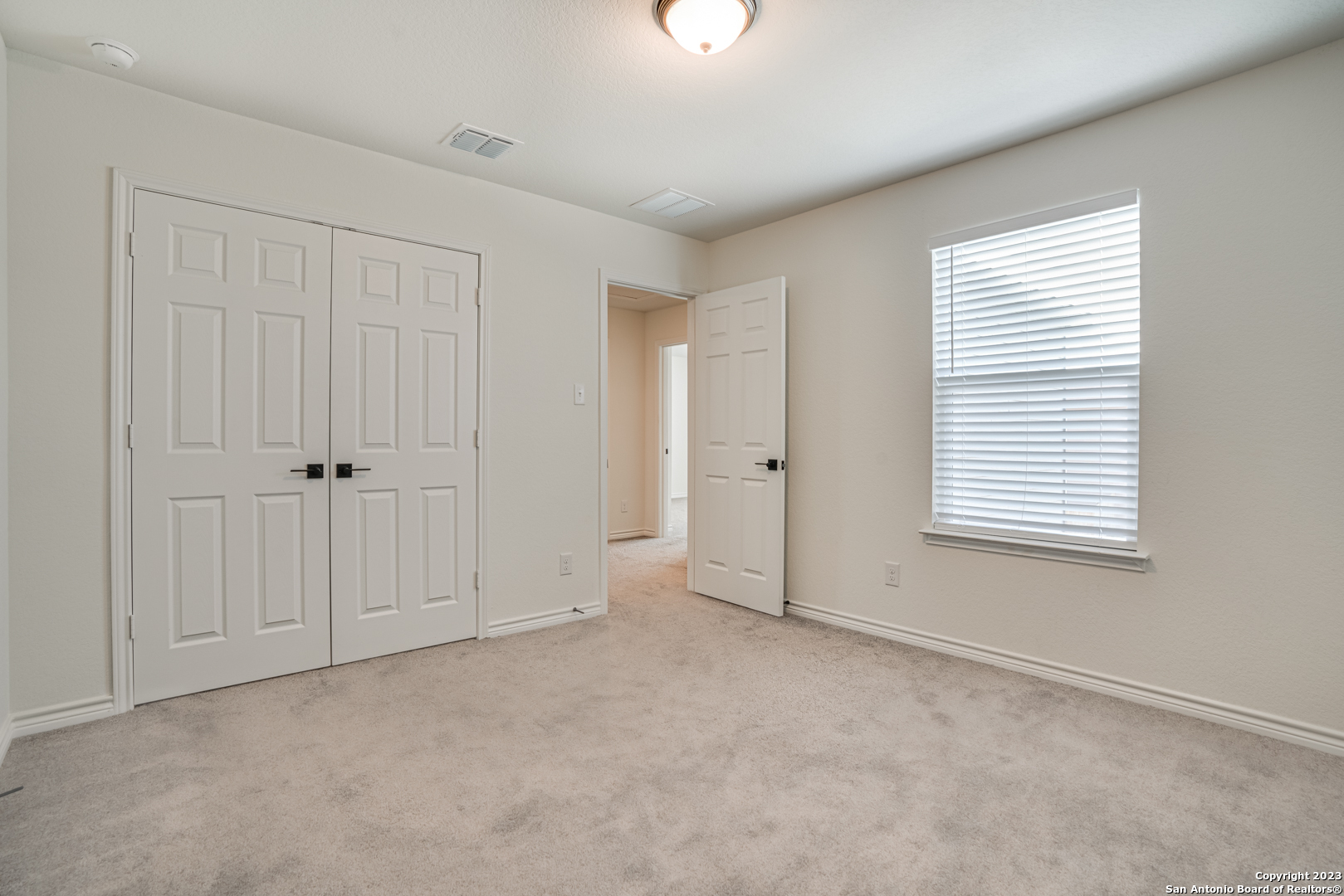 1806 Overlook Bend San Antonio TX 78245