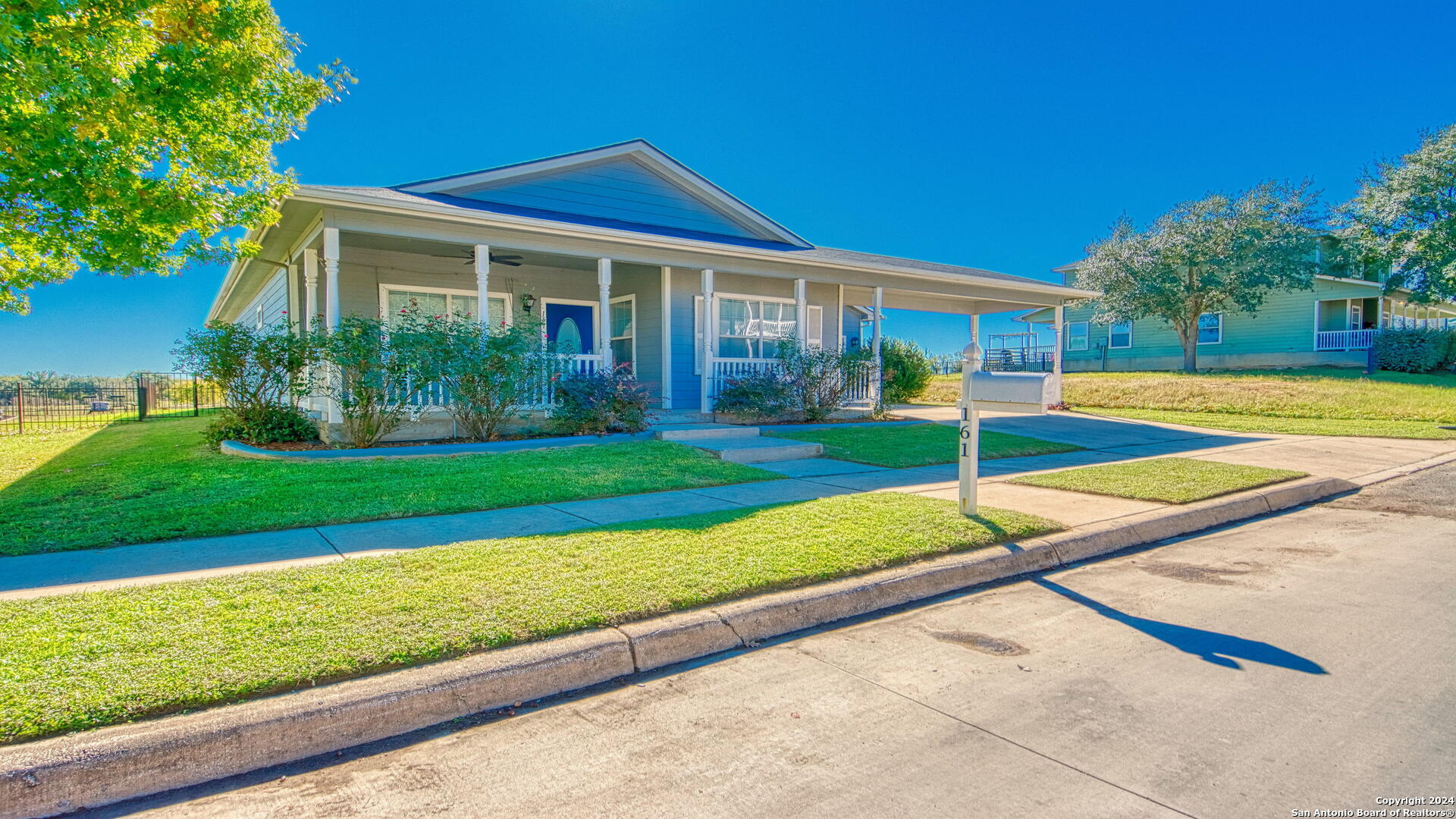 161 Whitewing Way Floresville TX 78114