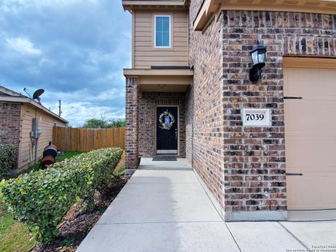7039 Capeshaw San Antonio TX 78252