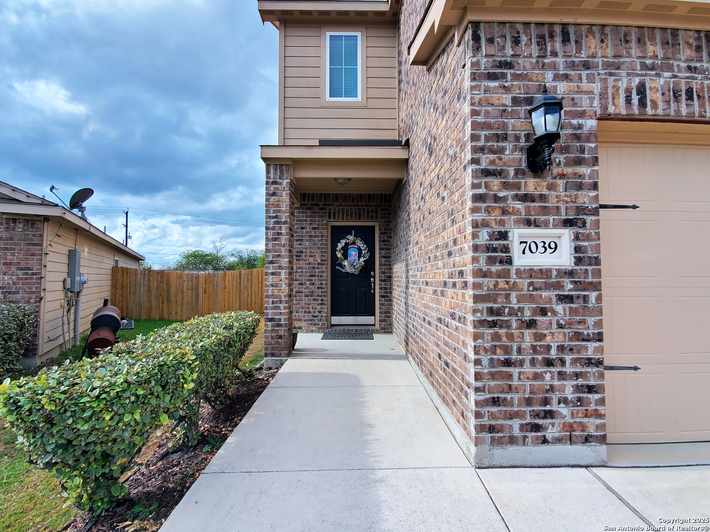 7039 Capeshaw San Antonio TX 78252