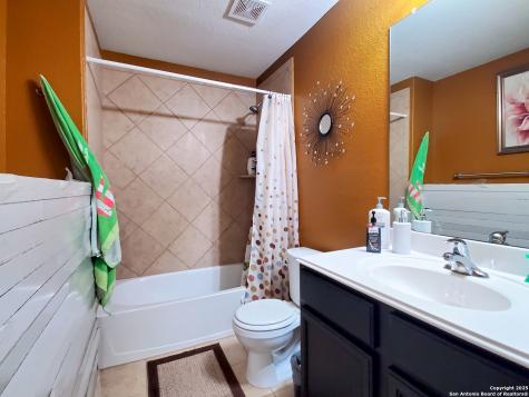 7039 Capeshaw San Antonio TX 78252