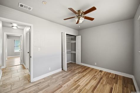 7627 Glen Vista San Antonio TX 78239