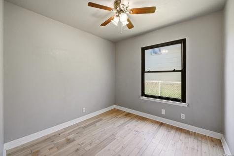 7627 Glen Vista San Antonio TX 78239