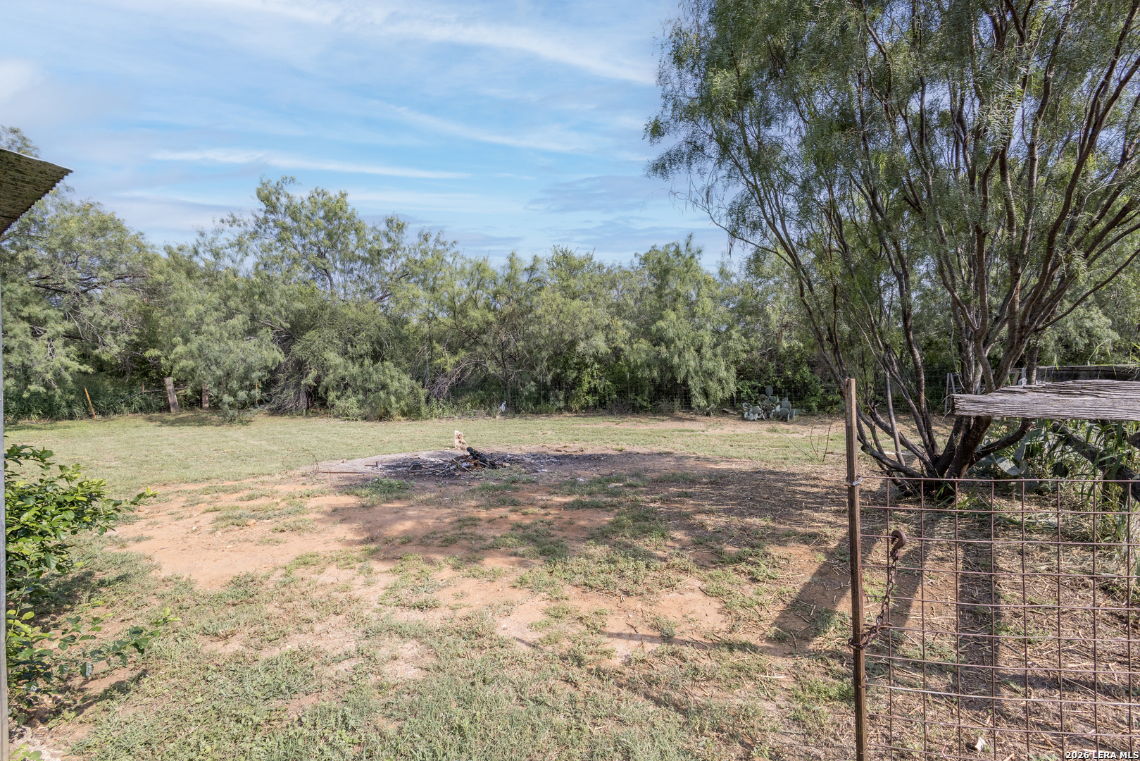 703 S Baylor Cotulla TX 78014