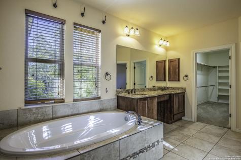 8835 Napa Landing Boerne TX 78015