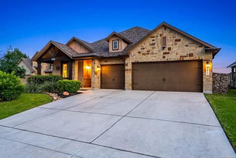 11816 Field Bend Selma TX 78154