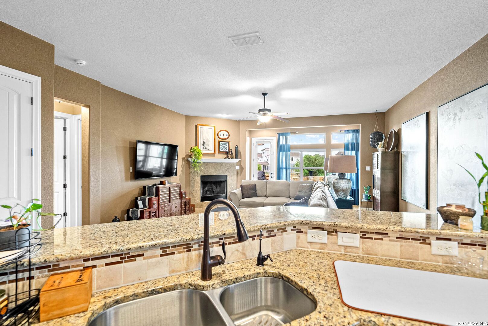 11816 Field Bend Selma TX 78154