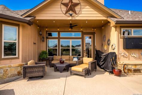 11816 Field Bend Selma TX 78154