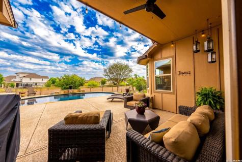 11816 Field Bend Selma TX 78154