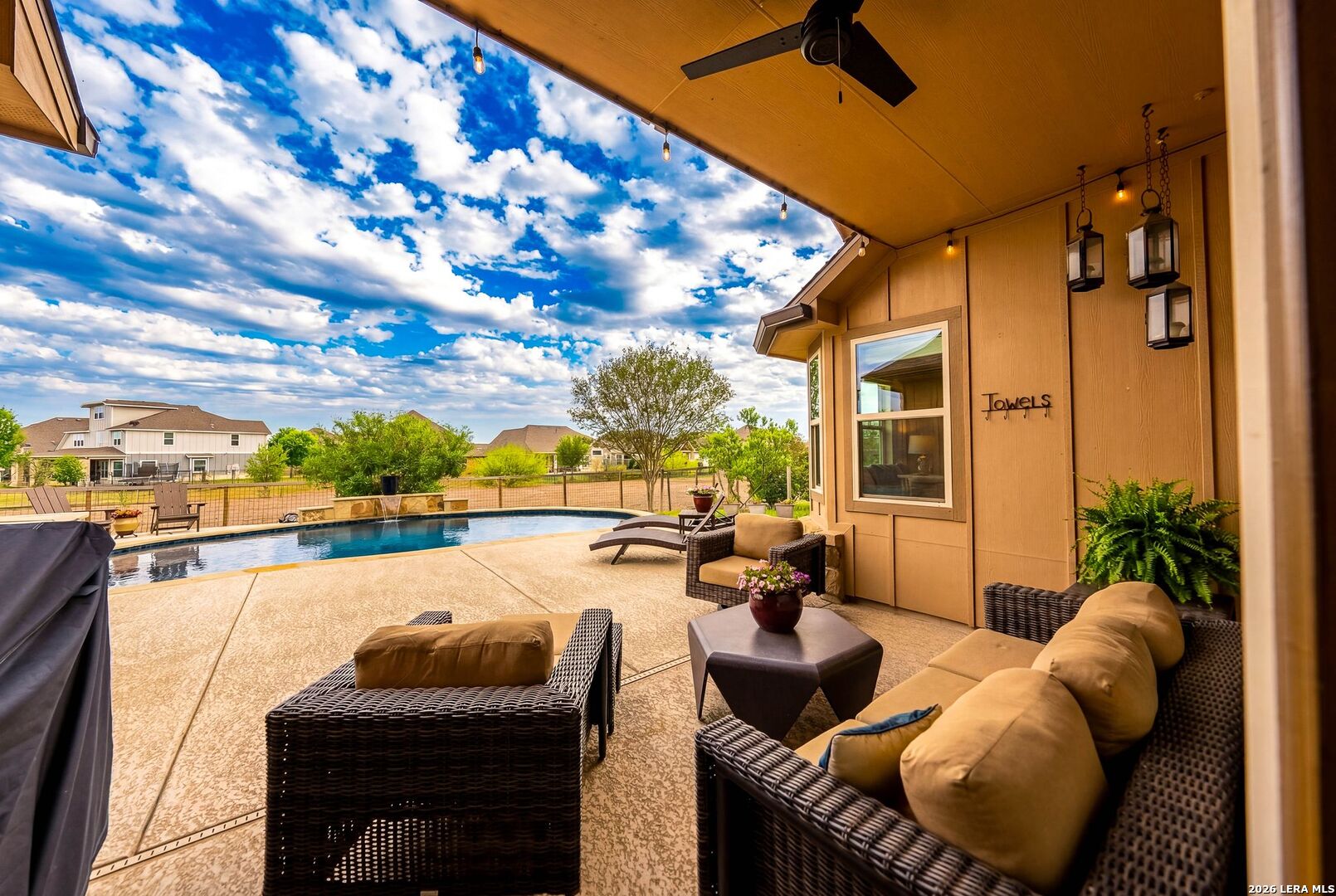 11816 Field Bend Selma TX 78154