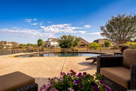 11816 Field Bend Selma TX 78154