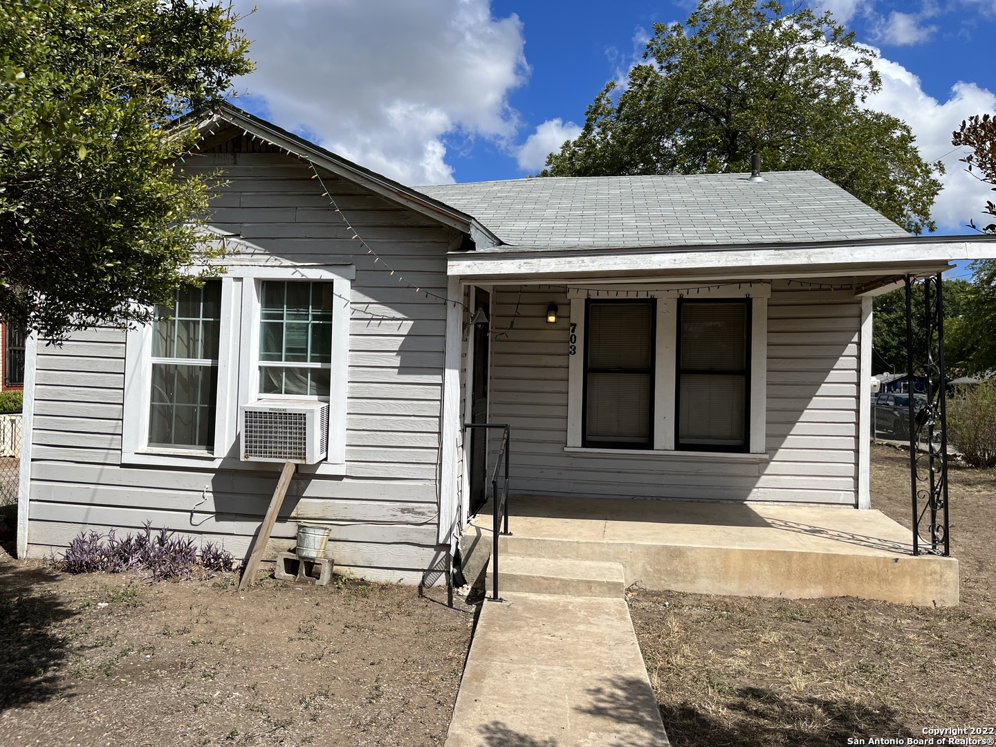 703 W Winnipeg Avenue San Antonio TX 78225