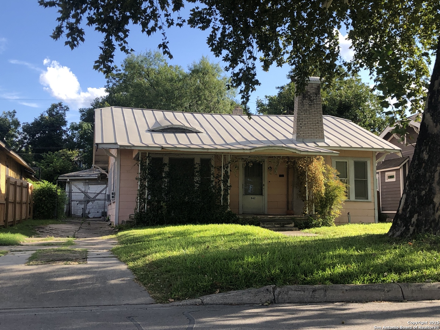 942 Fulton Avenue San Antonio TX 78201