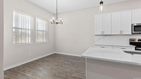 8511 Ventura Selma TX 78154