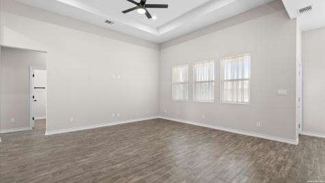 8511 Ventura Selma TX 78154