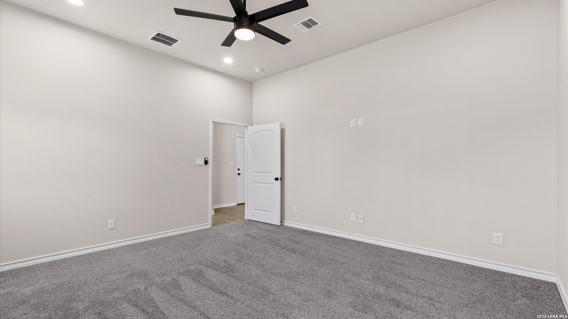 8511 Ventura Selma TX 78154