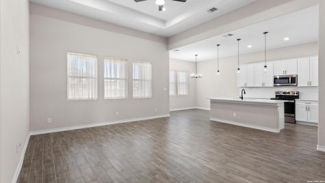 8511 Ventura Selma TX 78154