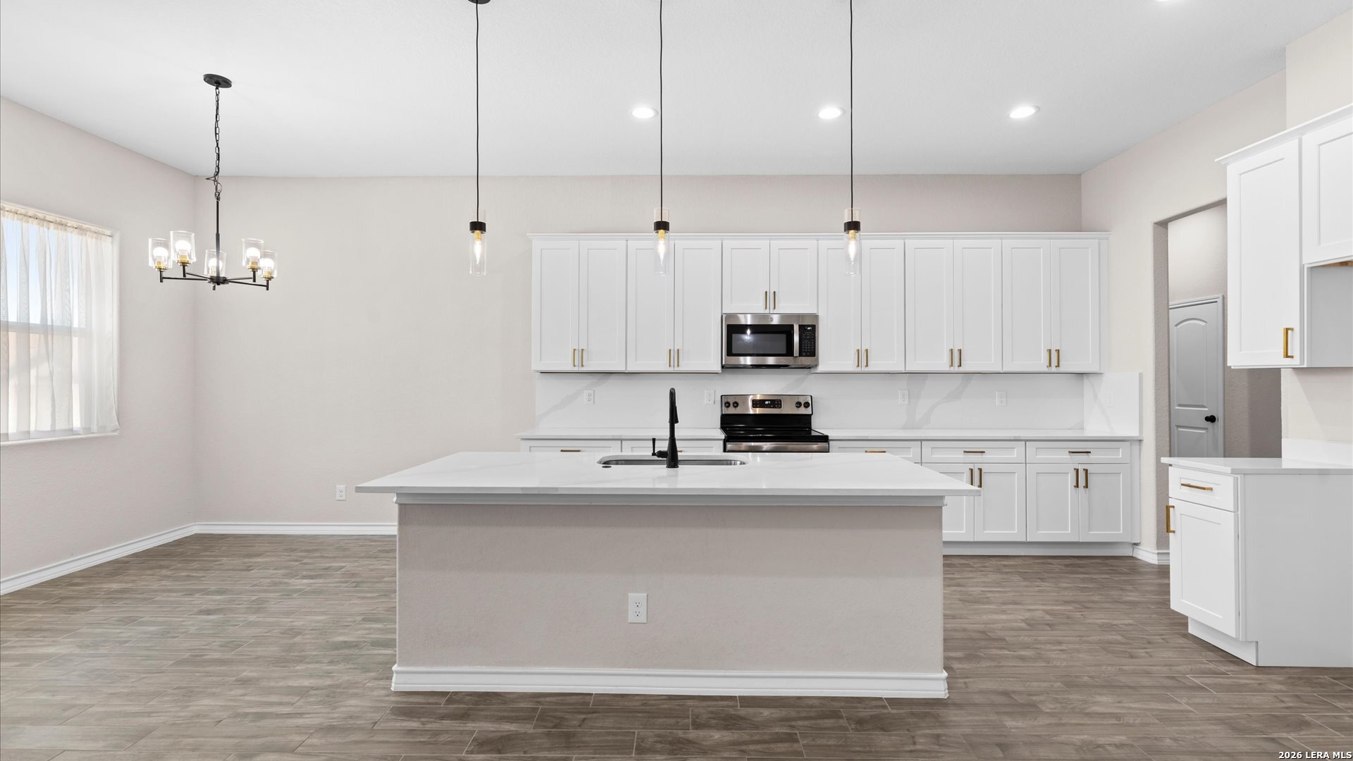 8511 Ventura Selma TX 78154