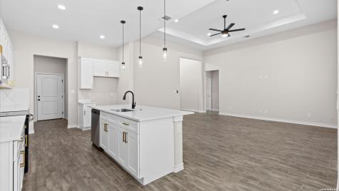 8511 Ventura Selma TX 78154