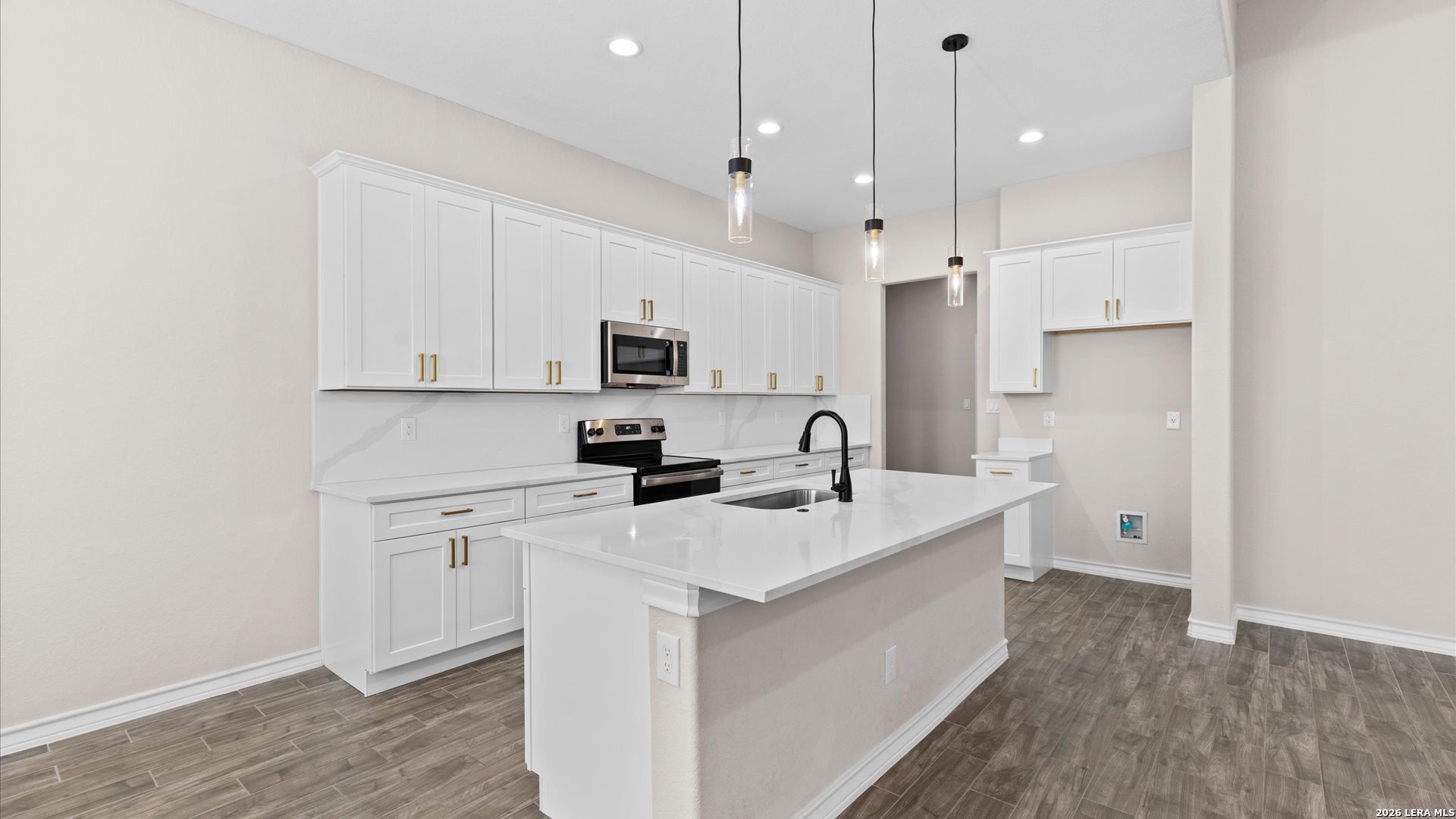 8511 Ventura Selma TX 78154