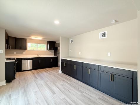312 Avondale San Antonio TX 78223