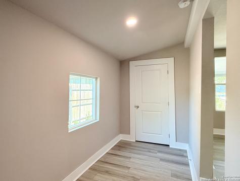 312 Avondale San Antonio TX 78223