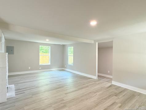 312 Avondale San Antonio TX 78223