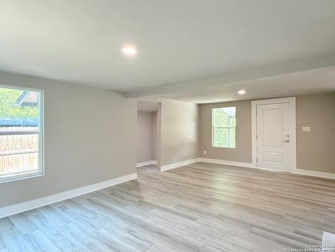 312 Avondale San Antonio TX 78223