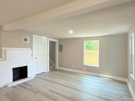 312 Avondale San Antonio TX 78223