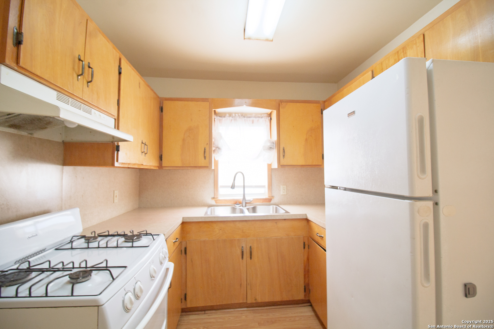 310 E Rachal Beeville TX 78102
