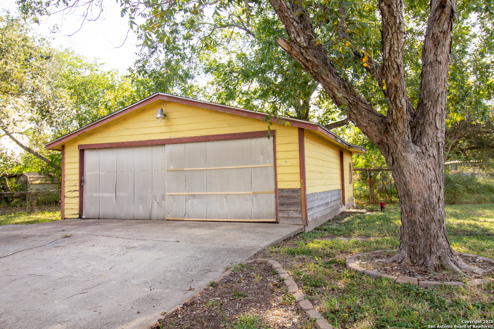310 E Rachal Beeville TX 78102
