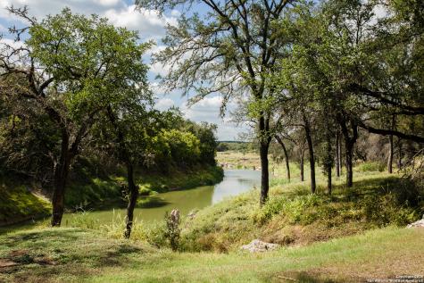 1881 Paradise Parkway Canyon Lake TX 78133