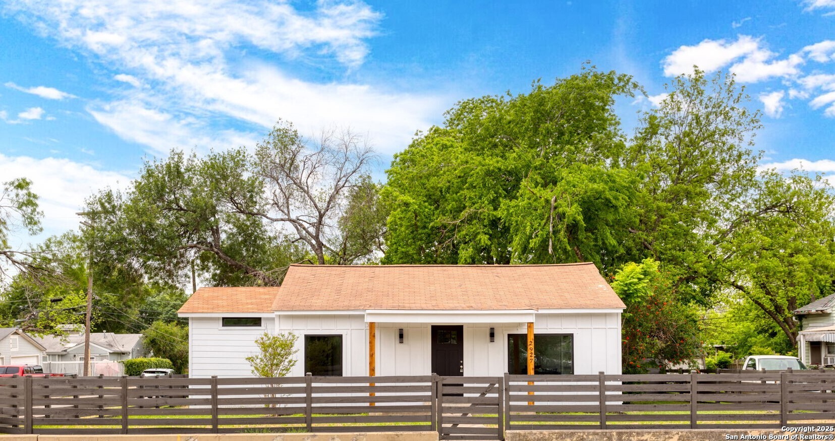2927 New Braunfels San Antonio TX 78210