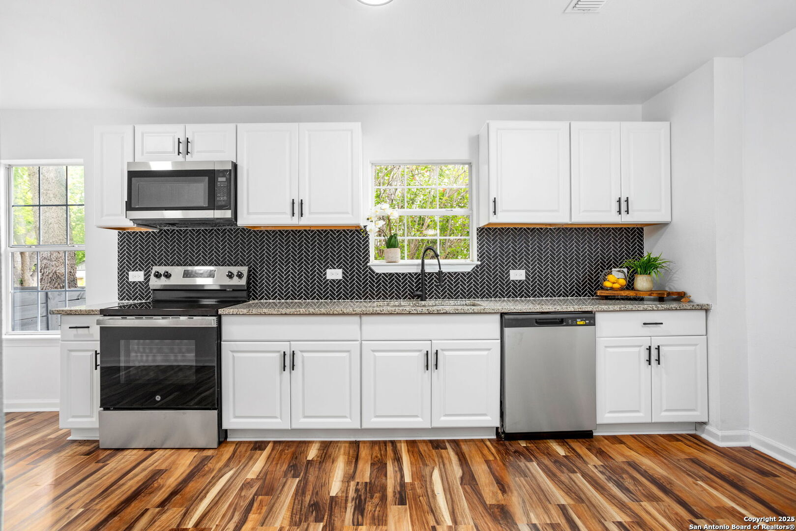 2927 New Braunfels San Antonio TX 78210