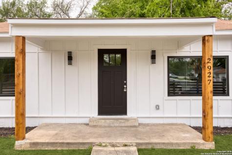 2927 New Braunfels San Antonio TX 78210