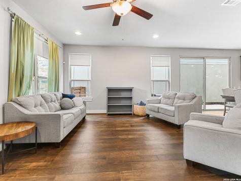 206 Ridgecrest Drive #16 San Antonio TX 78209