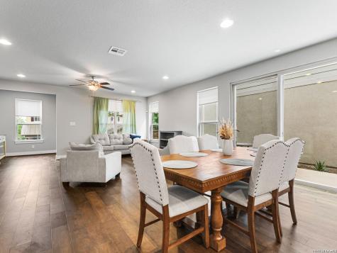 206 Ridgecrest Drive #16 San Antonio TX 78209